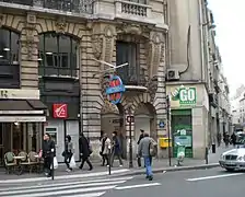 Uma entrada da estação (rue Réaumur).
