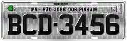 Placa para veículos particulares no Brasil (ca. 2011)