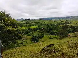 Casa na zona rural da cidade