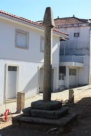 Pelourinho de Água Revés