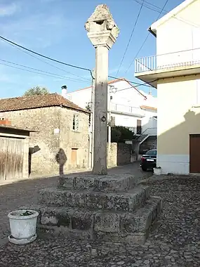 Pelourinho de Santa Marinha