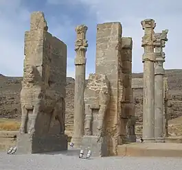 Porta das nações (vista oeste)