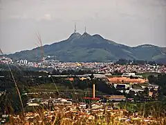 Distrito de Perus visto do Ovo da Pata, ponto mais alto do parque