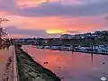 Porto ao pôr do sol