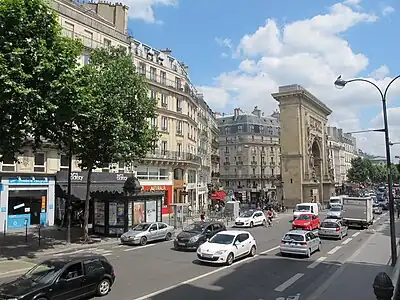 Vista em direção a Porte Saint-Denis.