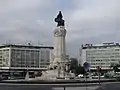 Zona central da Praça do Marquês de Pombal, com acessos ligados à estação até 1995