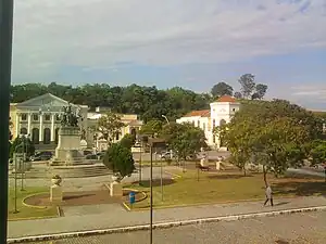 Praça da República de Niterói e conjunto cívico