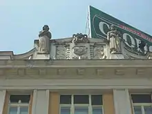 Detalhes das esculturas do edifício