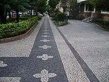 Calçada da rua General Glicério