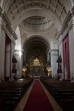 Vista interior da nave