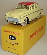 Item Dinky Toys Nº 544, um Simca Aronde.