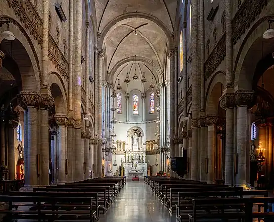 Vista da nave.