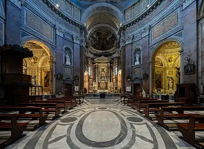 Vista do interior ovalado.