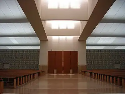 Basílica da Santíssima Trindade - Porta interior