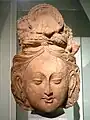 Busto serindiano, terracota, Tumixuque (Xinjiang) século VI-VII.
