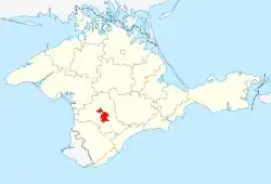 Simferopol (vermelho) em um mapa da Crimeia.
