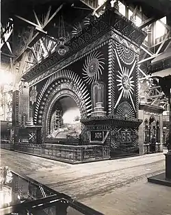 Estande da Simmons Hardware Companyna Exposição Universal de 1904.