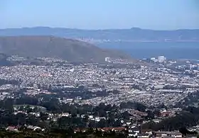 South San Francisco como visto de um cume próximo