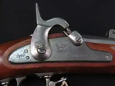 Close do mecanismo de ação do Springfield Model 1861.