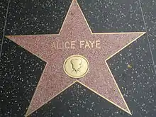 Estrela de Alice Faye.