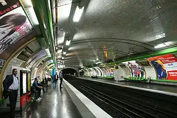 Vista das plataformas antes da renovação de 2016.