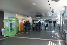 A bilheteria no hall de entrada.