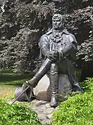 Monumento ao dr. Jan Jerzy Haffner na entrada do parque Północny, do lado do Grand Hotel