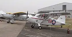 Um Stinson HW-75 nas coresda Civil Air Patrol.