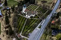 Junto a igreja de Svenarum