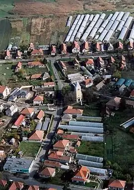 Vista aérea de Szentlőrinckáta.