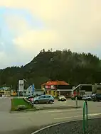 A montanha de Taberg vista da pequena localidade de Taberg