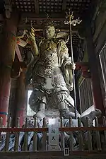 Vaiśravaṇa japonês (Bishamonten), um dos quatro reis celestiais, em Todaiji