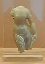Vênus ou Leda. Escultura em alabastro,  Grécia ou Roma.