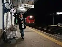 Comboio internacional Sud Expresso chegando na estação de Santa Comba Dão, Portugal