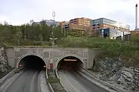A estrada europeia E8 atravessa o estreito de Tromsø (Noruega) atraves de um túnel.