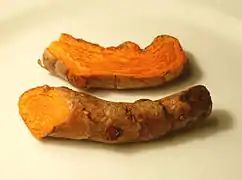 Raiz do açafrão da terra (também conhecida como cúrcuma, turmérico ou gengibre amarela).