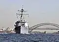 O contratorpedeiro em visita à cidade de Sydney, Austrália.