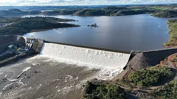 Usina Hidrelétrica São Roque, em operação comercial.