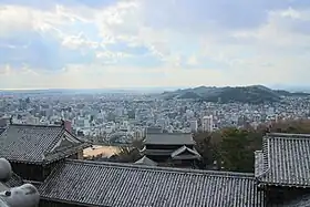 Parte da cidade vista do Castelo de Matsuyama