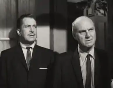 Vincent Price e Gavin Gordon em cena de The Bat