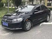 Frente do Novo Volkswagen Santana vendido na China (facelift 2018).