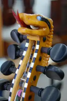 Voluta do Instrumento "Rainha das Cobras" de Mateus Portugal