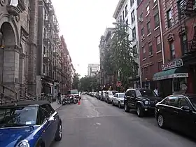 Rua Sullivan entre as ruas Prince e Houston