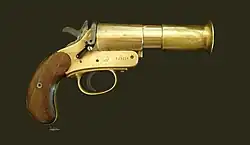 A pistola sinalizadora Webley & Scott Mk III.