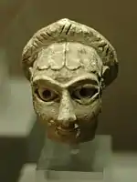 Cabeça humana calcária encontrada em Cafaja, no início da Dinástica II (c. 2700&nbsp;a.C.)