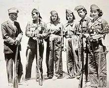 Mulheres soldados durante a Guerra Civil Espanhola, em 1936.